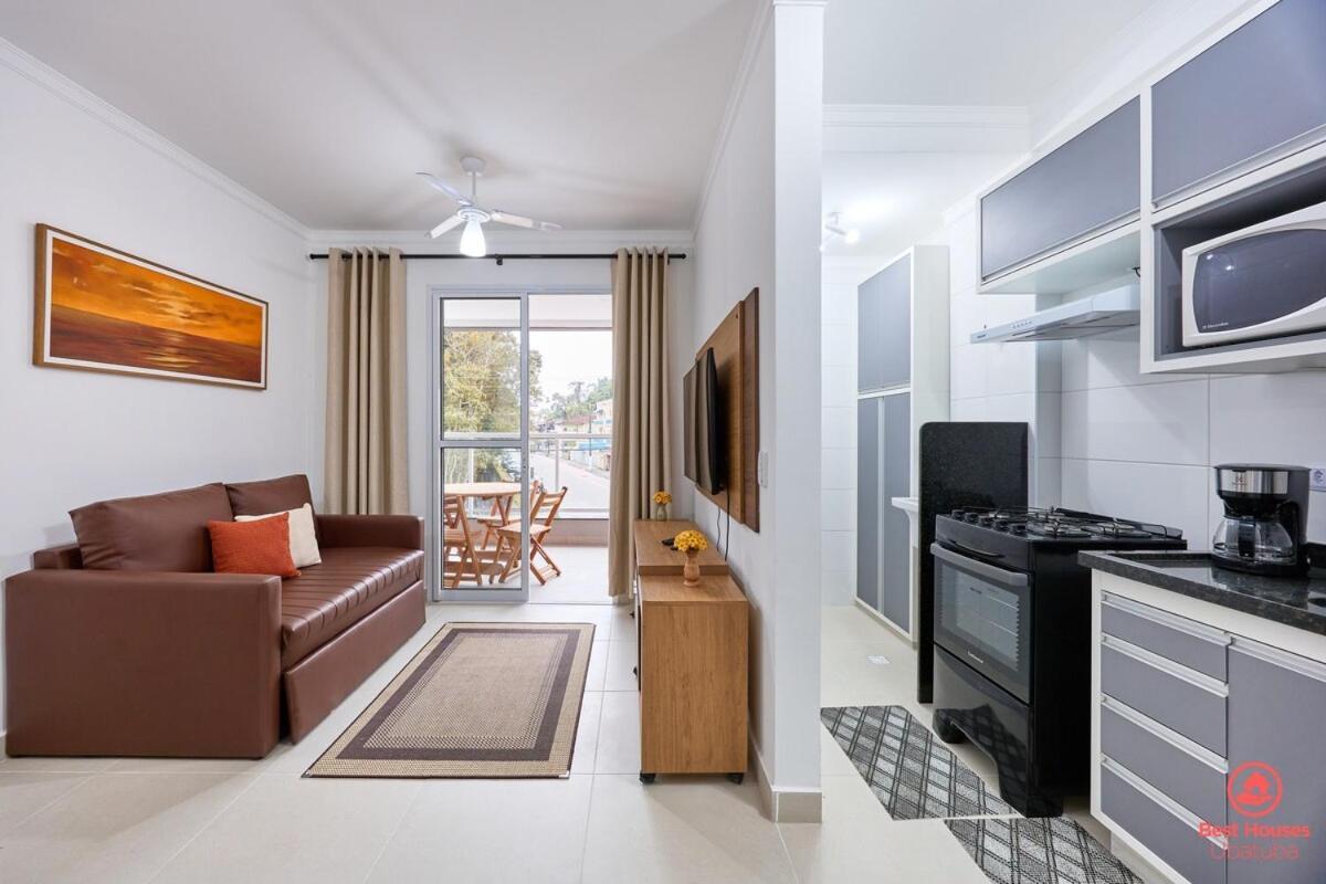 Apartamento Bh29: 1 Quadra D Praia, Ar, Churrasqueira, Piscina *